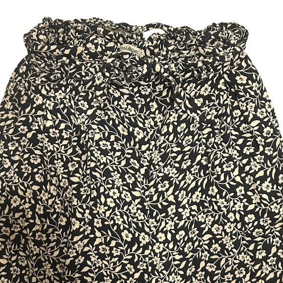 Billabong Black and Cream Wide Leg Floral Pants Small - Picture 4 of 7